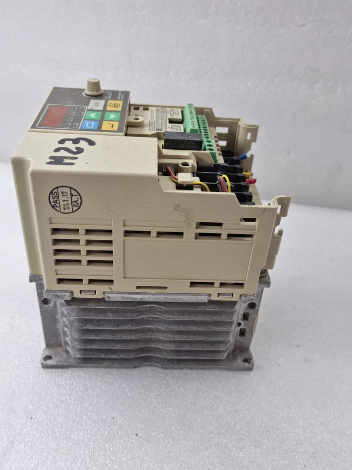 OMRON 3G3MV-A2015 INVERTER 3PH 3kVA 200-230VAC (USED CONDITION)